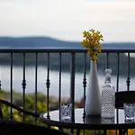 Apartment Anamarija With Sea View Sibenik