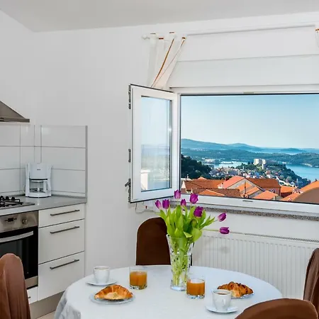 דירה Anamarija With Sea View שיבניק