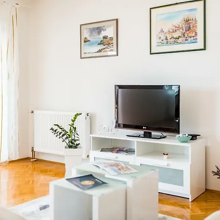 Apartment Anamarija With Sea View Sibenik