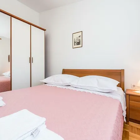 Apartment Apartment Anamarija With Sea View Sibenik