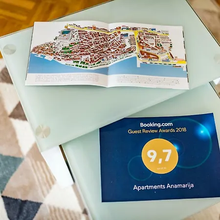 Anamarija With Sea View Apartamento *