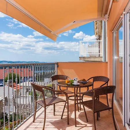 Apartment Anamarija With Sea View