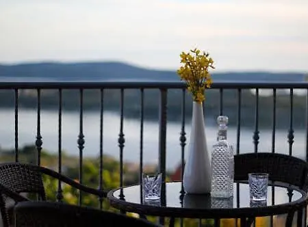 Apartment Anamarija With Sea View Sibenik