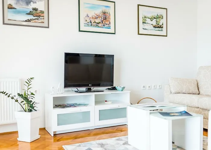 Daire Anamarija With Sea View Šibenik