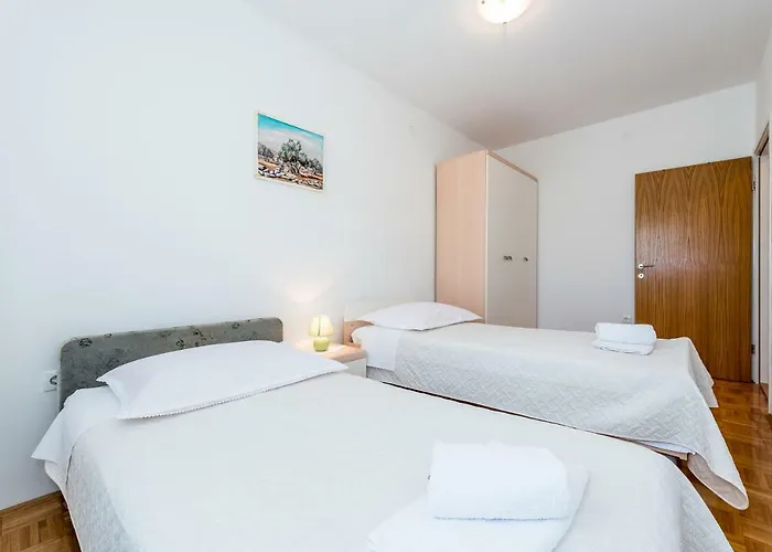 Anamarija With Sea View Apartamento *