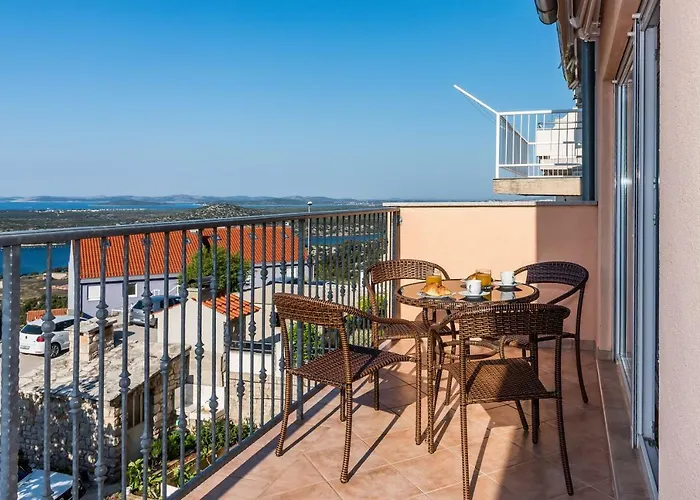 Apartamento Anamarija With Sea View Šibenik